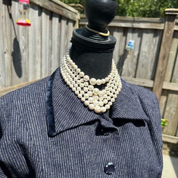 Vintage 1940-50’s R&K Classic Navy Tweed skirt Suit - Picture 2 of 7